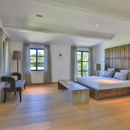 Vyylla Private Resort Saint-Tropez Rum bild