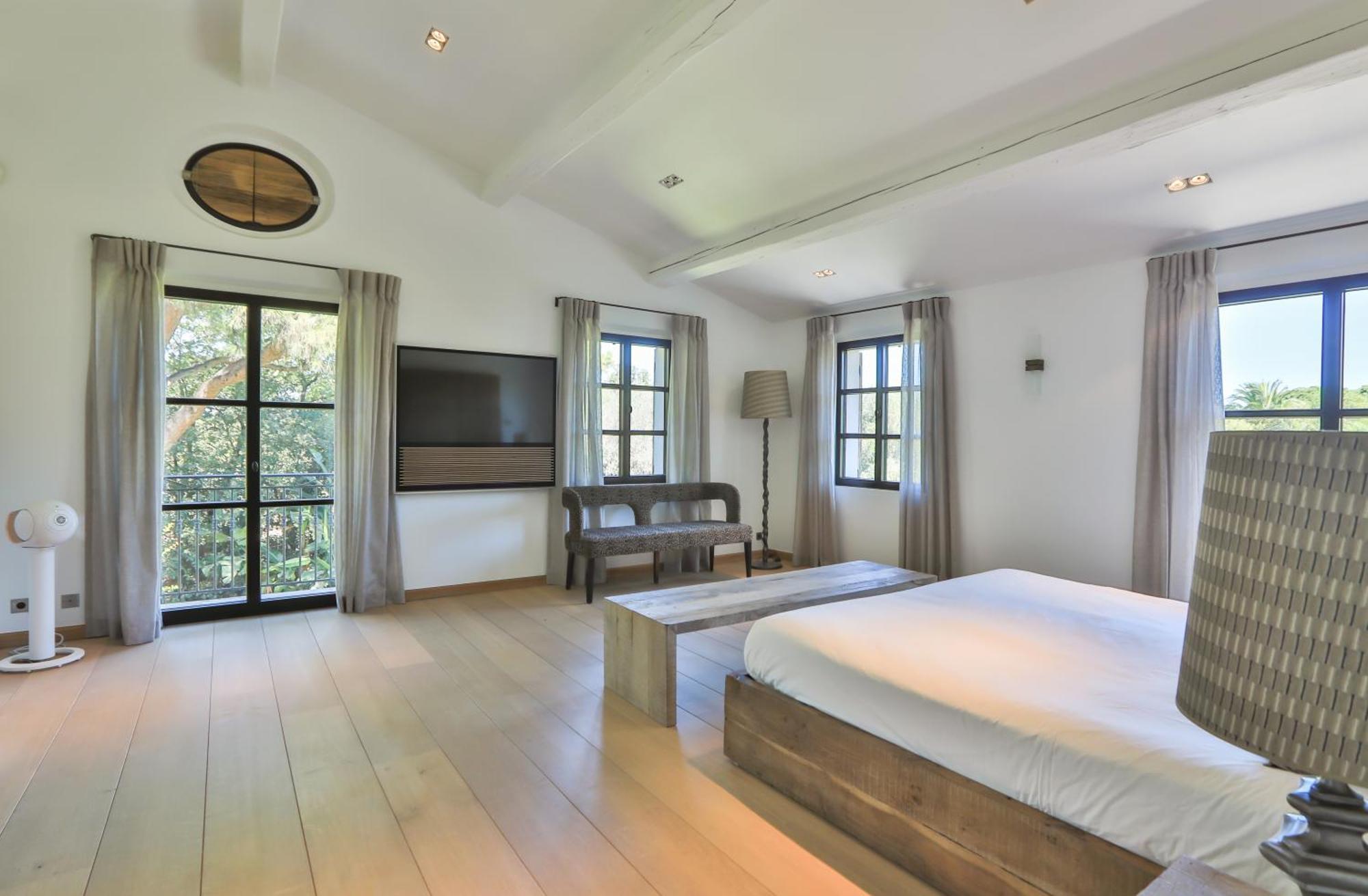 Vyylla Private Resort Saint-Tropez Rum bild