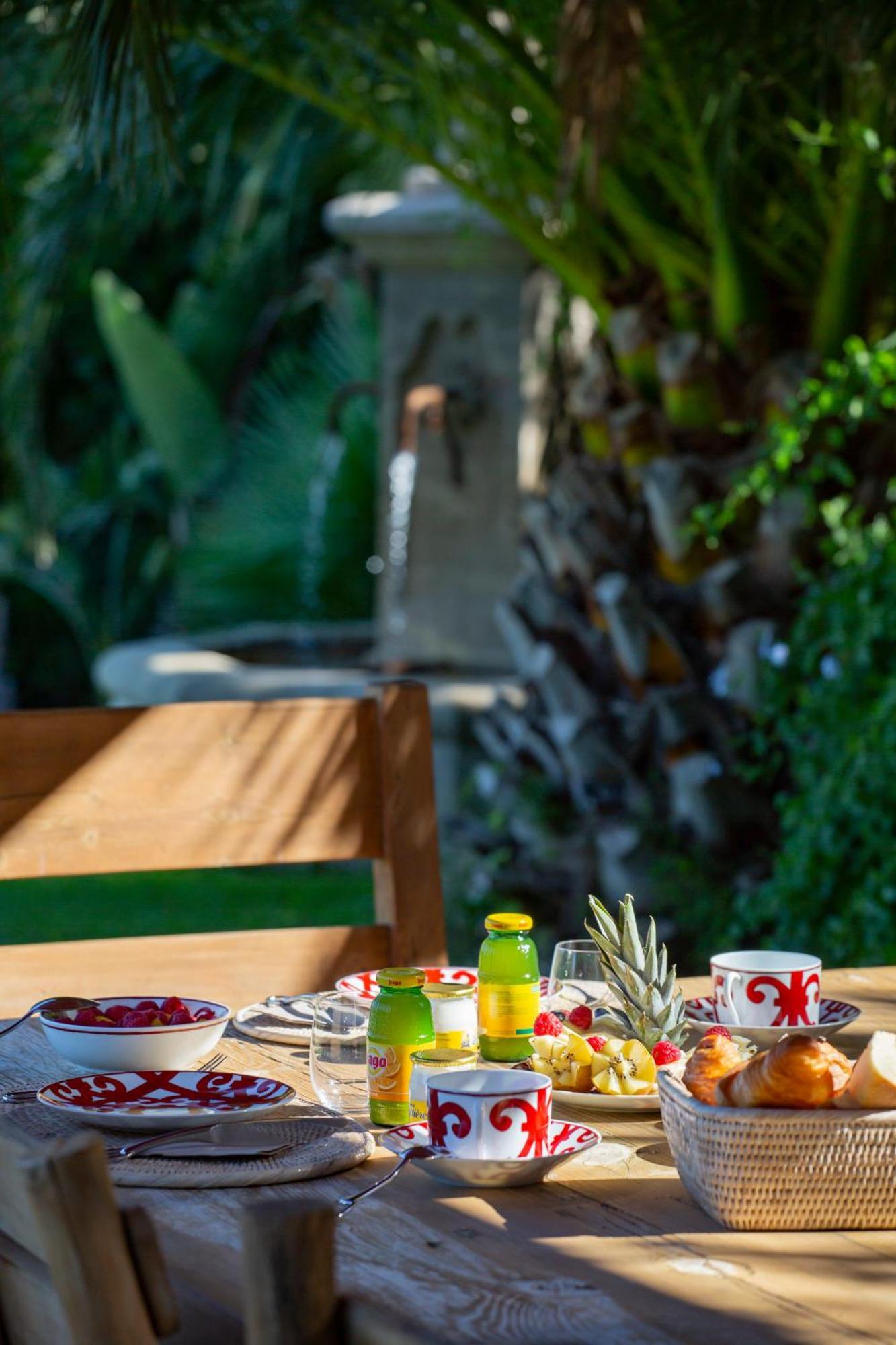 Vyylla Private Resort Saint-Tropez Rum bild